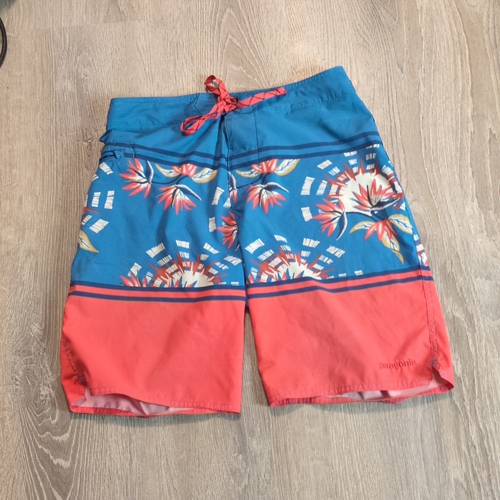 Patagonia board shorts size 30